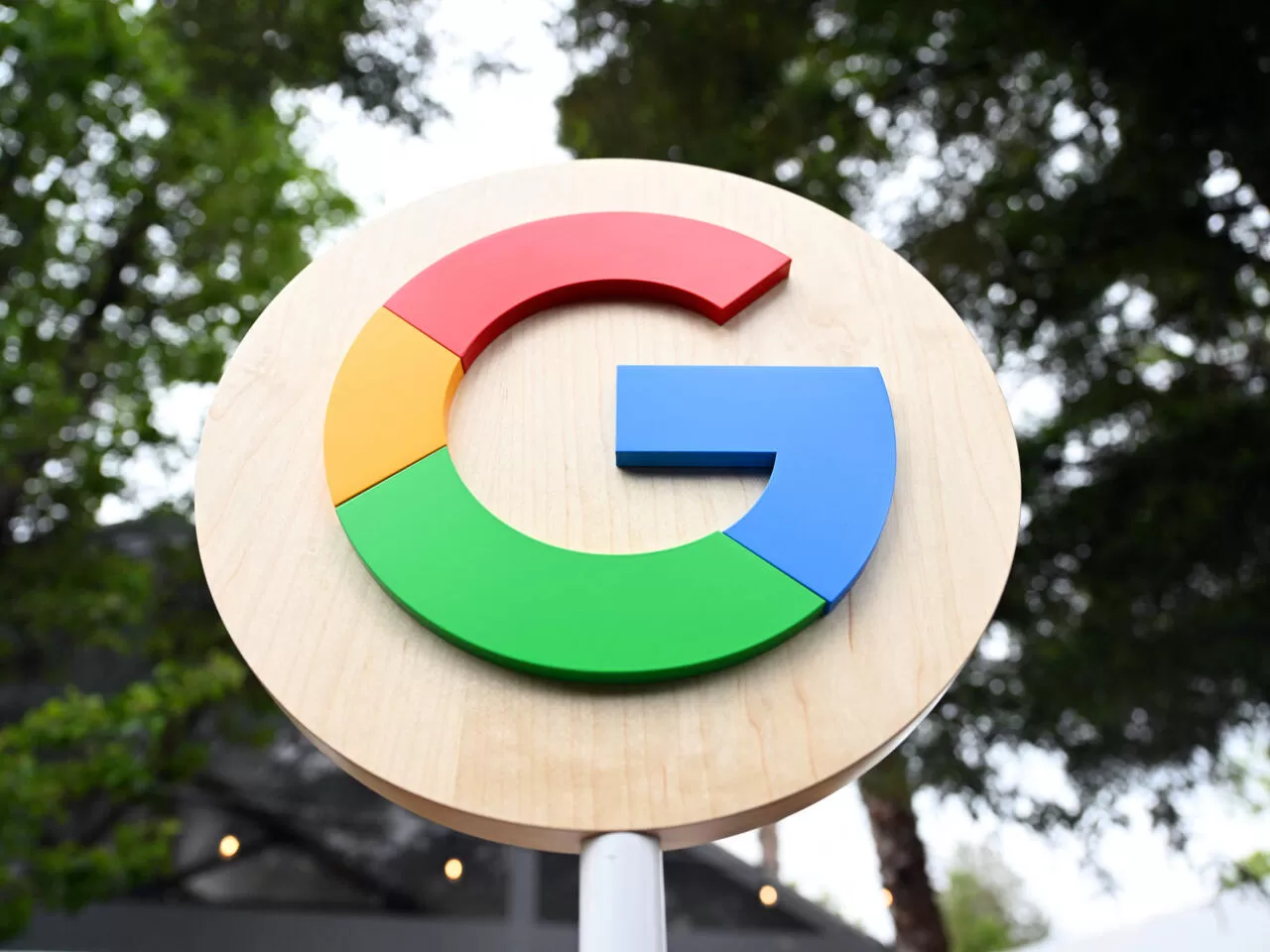 Google dégaine Lookup, l’arme anti-arnaque au démarchage téléphonique