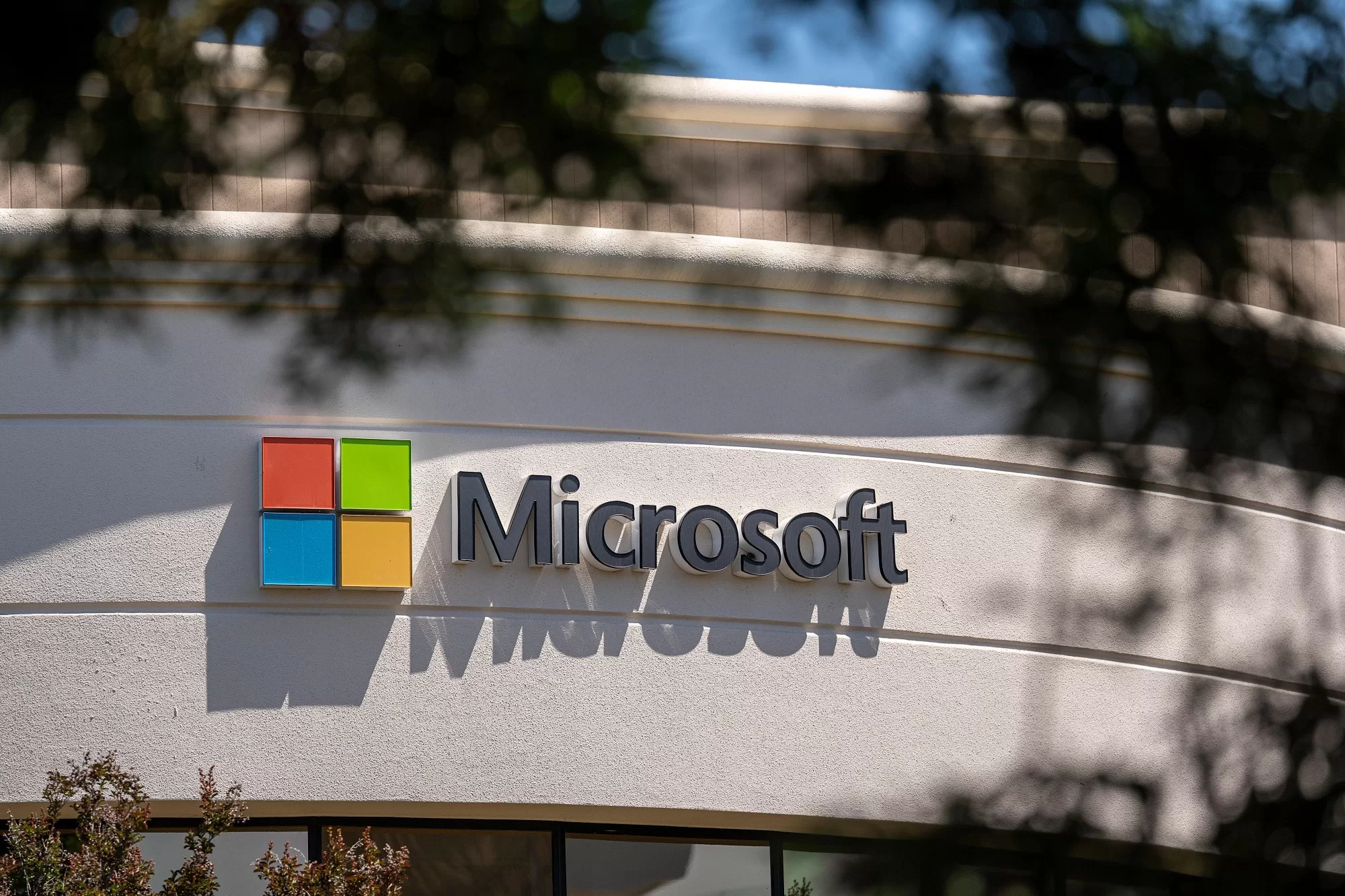 Microsoft met le paquet sur l’IA en débauchant l’équipe d’Inflection AI pour 650 millions $