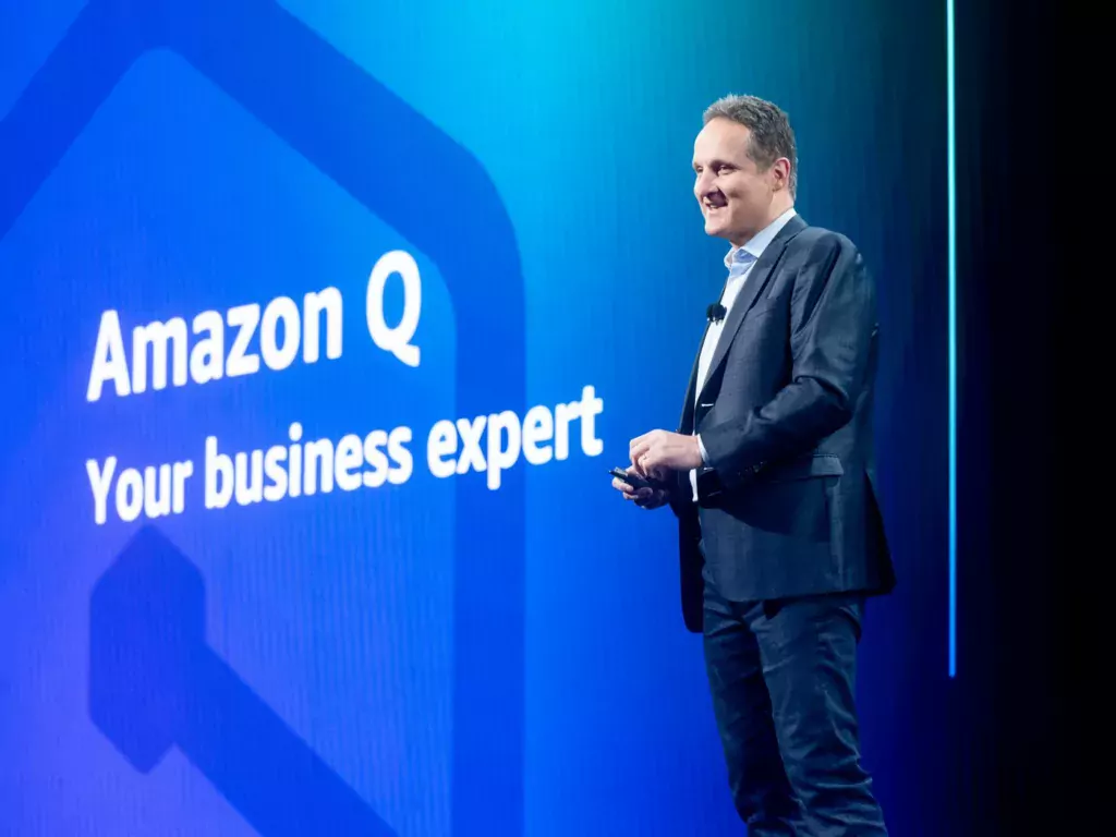 Amazon lance Q, un chatbot pour les entreprises alimenté par l’IA