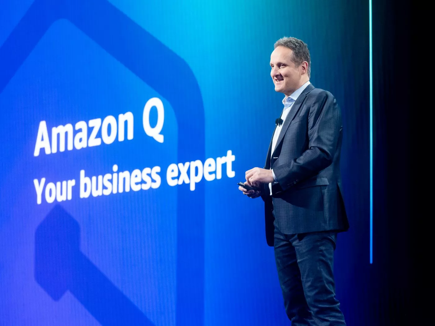 Amazon lance Q, un chatbot pour les entreprises alimenté par l’IA
