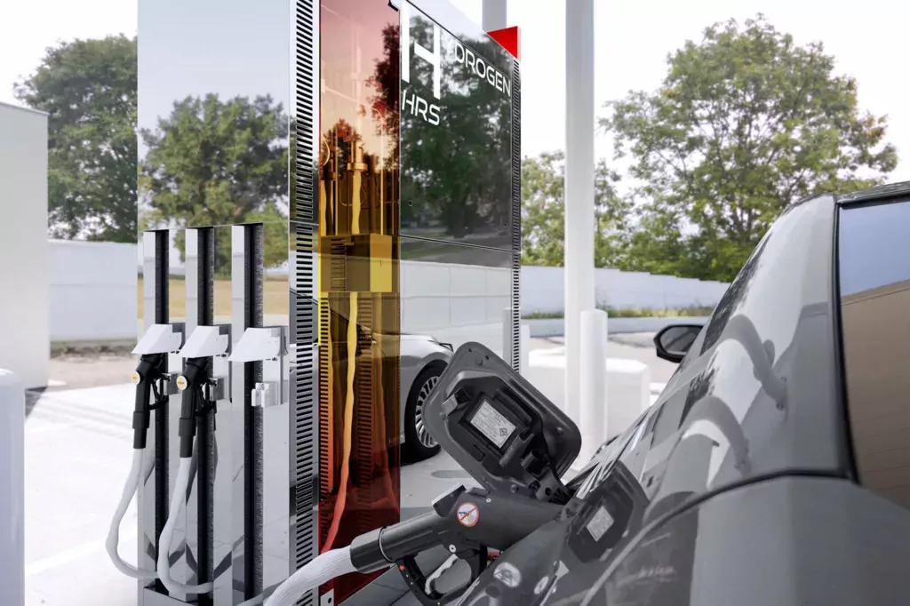 Philippe Starck et HRS : Une collaboration pour des stations d’hydrogène avant-gardistes