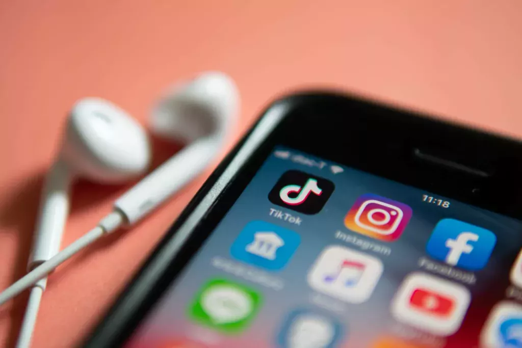 Contenu de marque : Les performances des Reels Instagram surclassent TikTok et Facebook