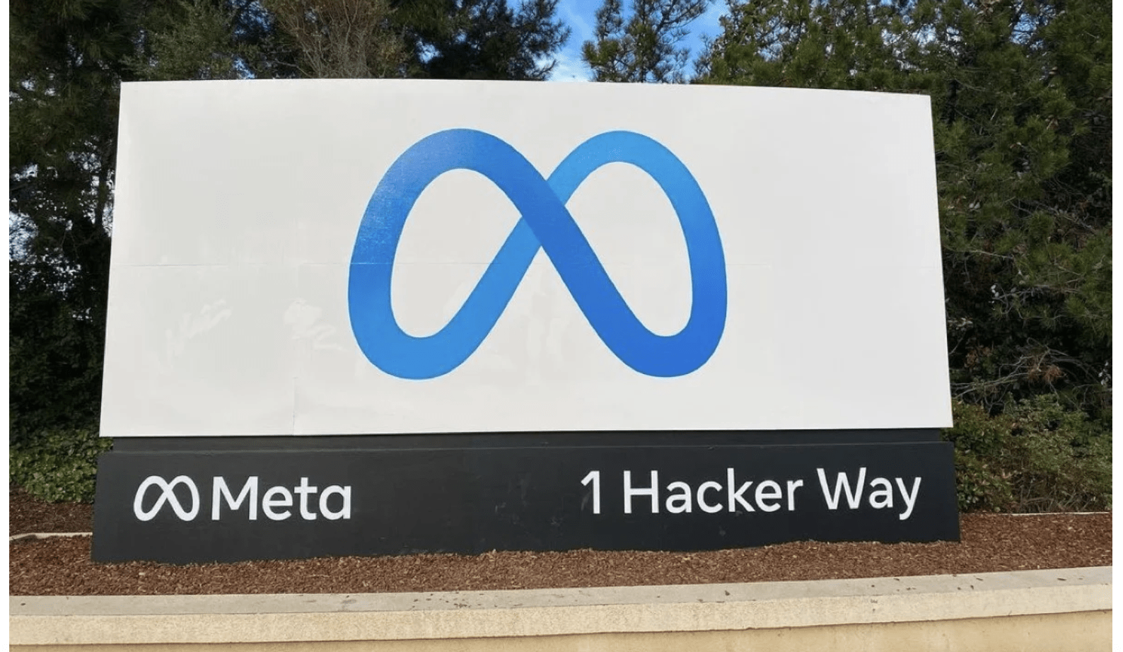 Google et Meta accusés de ciblage publicitaire des adolescents