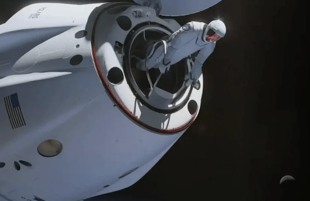 SpaceX a amerri au large de la Floride pour sa première spatiale privée